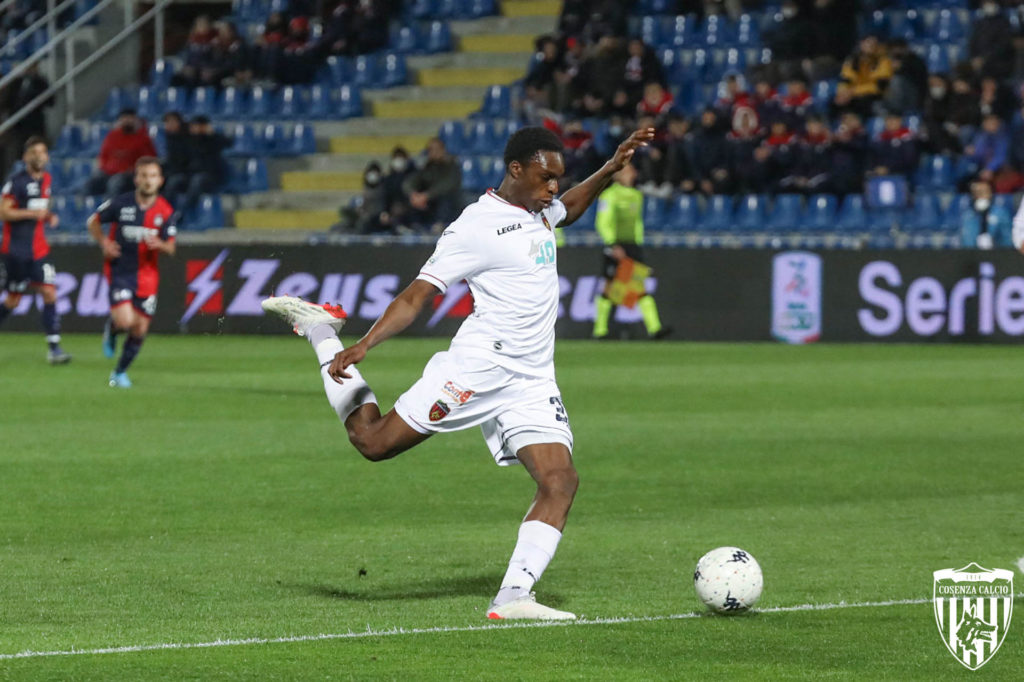 Transfert: Rodney Kongolo n’a plus la côte à Cosenza