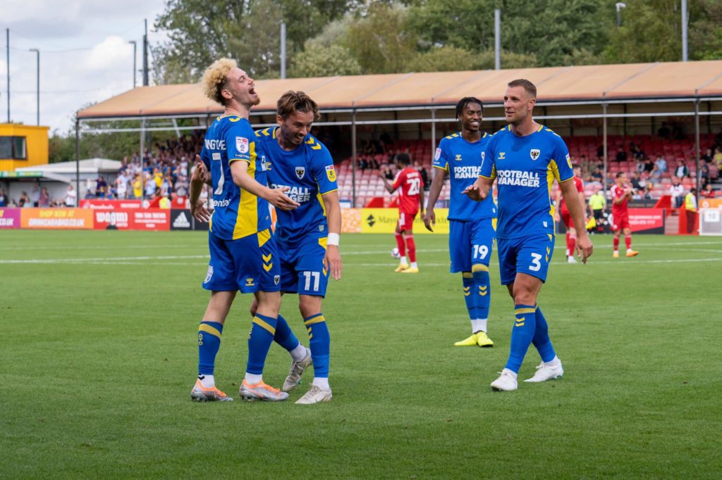 D4 Angleterre: Paris Maghoma, Paul Kalambayi et Wimbledon ceinturés par Crewe Alexandra