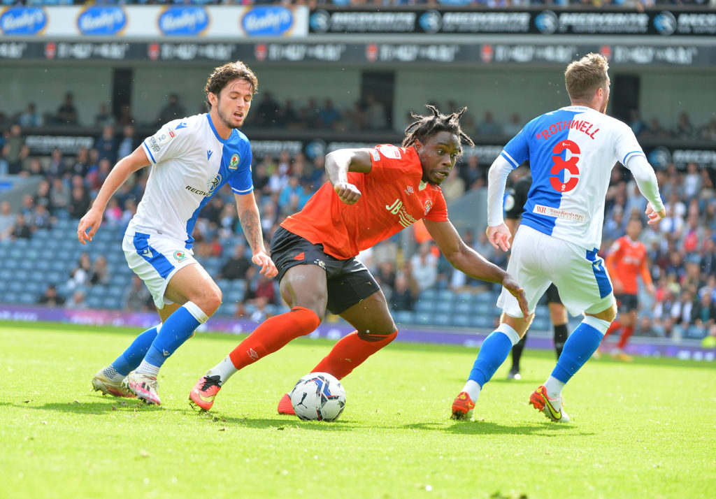 Luton Town: «J’espère que ce sera une excellente nouvelle saison pour nous en Premier League» (Pelly-Ruddock Mpanzu)