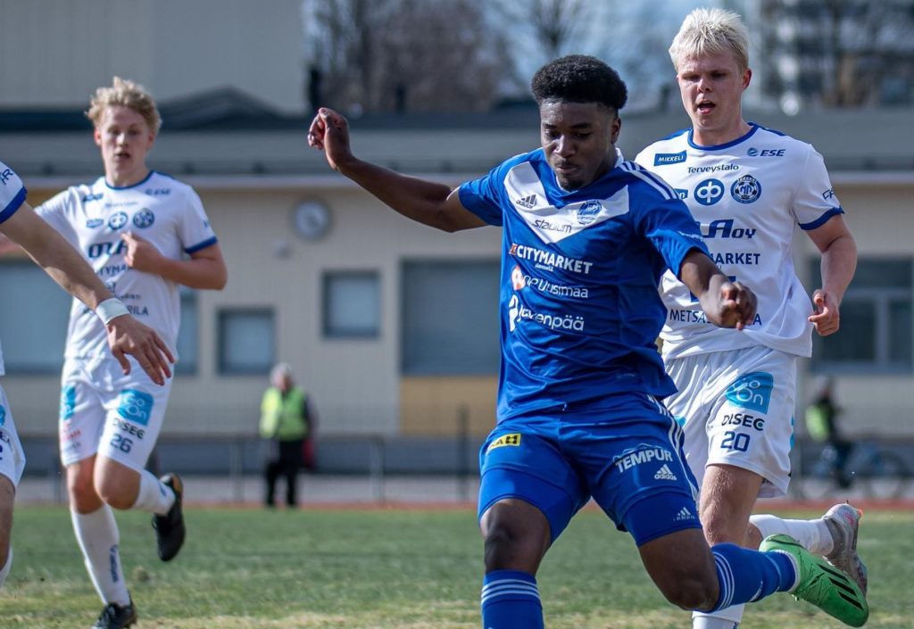 D2 Finlande: Enoch Banza s’en va de son 2ème doublé avec JäPS