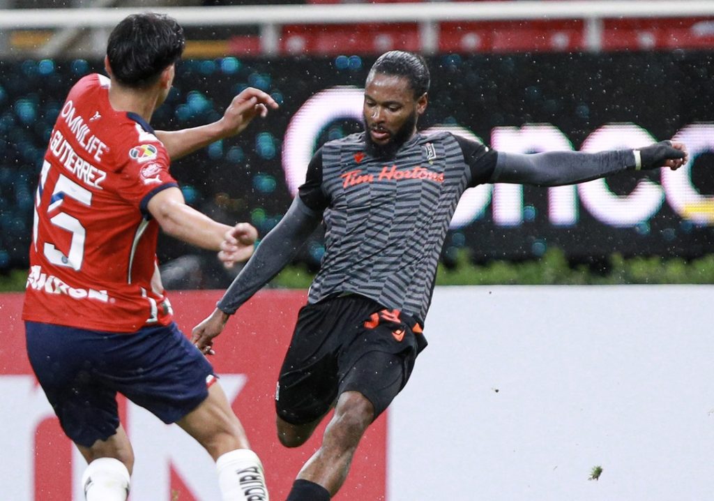 Forge FC: «Au départ, je me posais beaucoup de questions mais après m’être renseigné et avoir vu le type de football proposé par l’équipe, j’ai accepté le challenge» (Béni Badibanga)