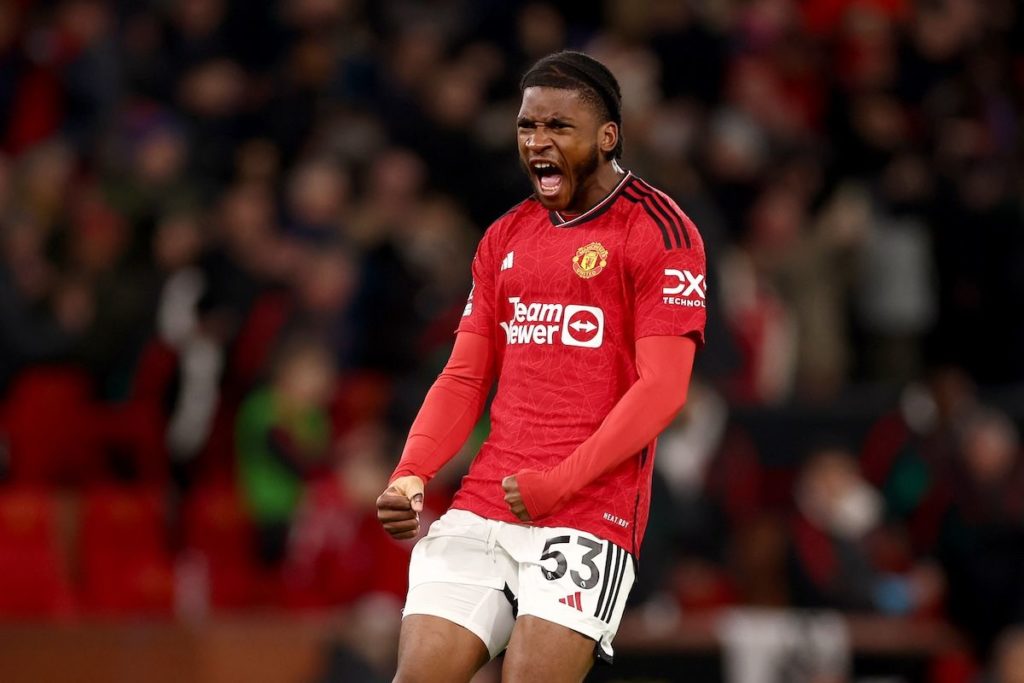 Manchester United: «Il s’en sort brillamment» (Erik Ten Haag sur Willy Kambwala)