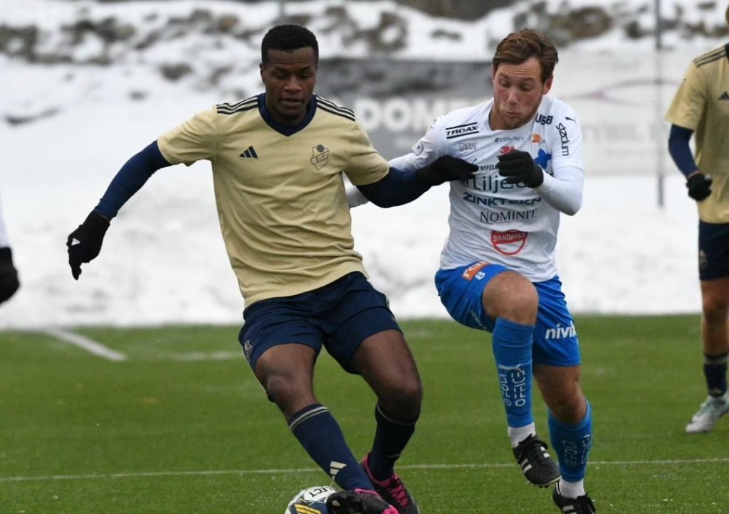 D2 Suède: Manassé Kusu et Osters coincent d’entrée devant Degerfors