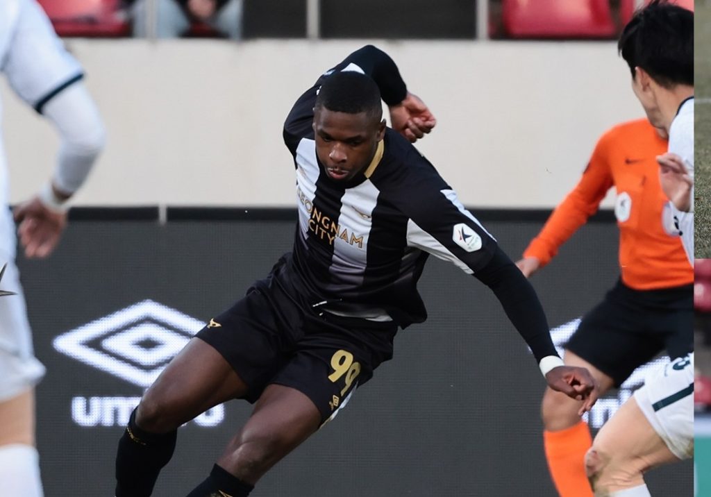 D2 Corée du Sud: Christy Manzinga et le Seongnam freinés par le Séoul E-Land