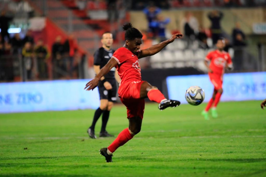 D1 Israël: Stéphane Omeonga et le Bnei Sakhnin ceinturés par le Maccabi Tel Aviv