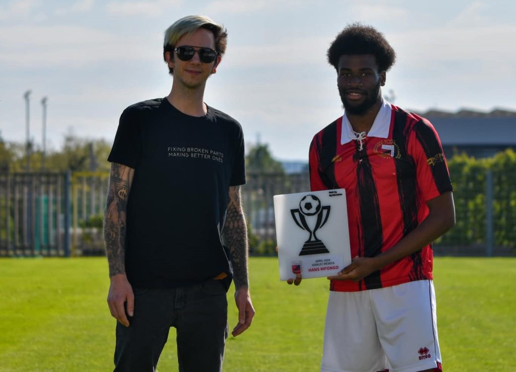 Tabor Sezana: Hans Mpongo plébiscité «Joueur du mois»