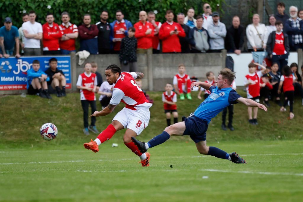 EFL Trophy: Sam Nombe et Rotherham United assurent devant Mansfield
