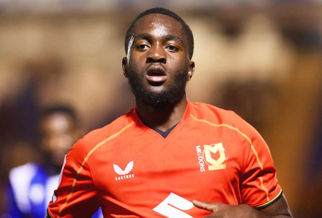 EFL Trophy: Brooklyn Ilunga egraine ses premières minutes de la saison avec Milton Keynes Dons