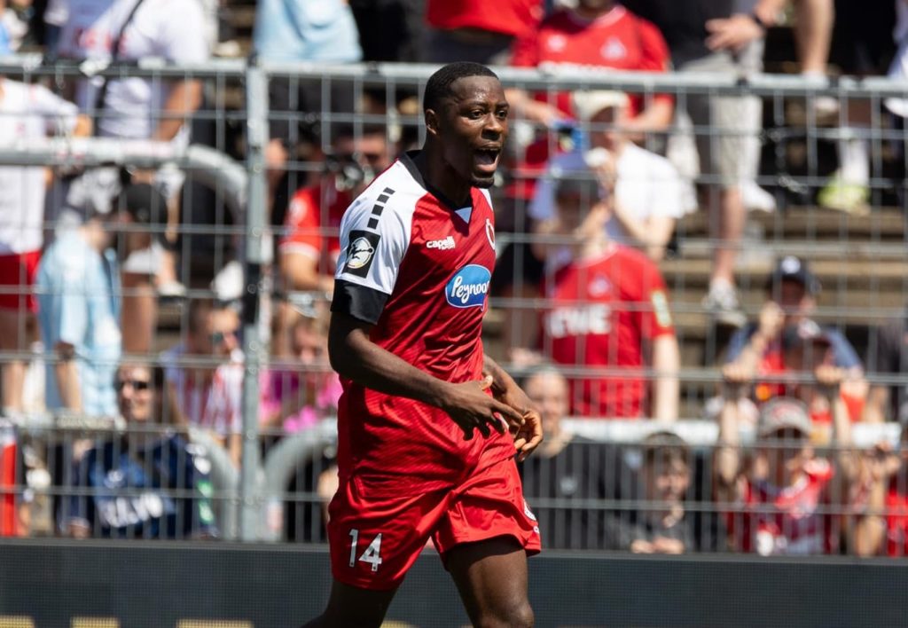 D3 Allemagne: Enrique Lofolomo et le Viktoria Koln trebuchent devant Saarbrücken