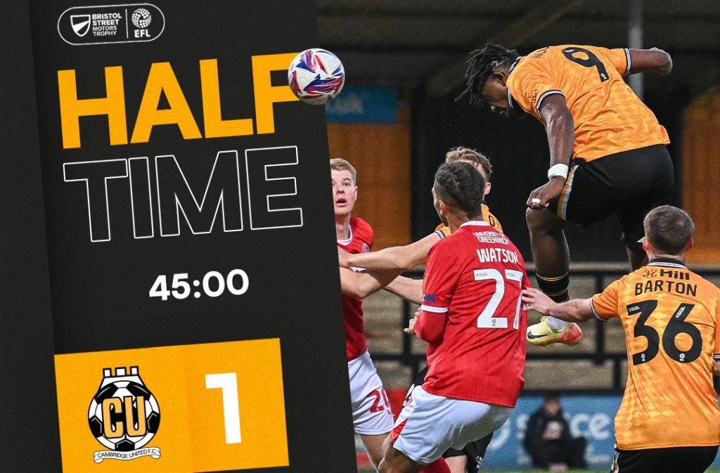 EFL Trophy: 1er but de la saison pour Dan Nlundulu avec Cambridge United  défaits par Charlton Athletic
