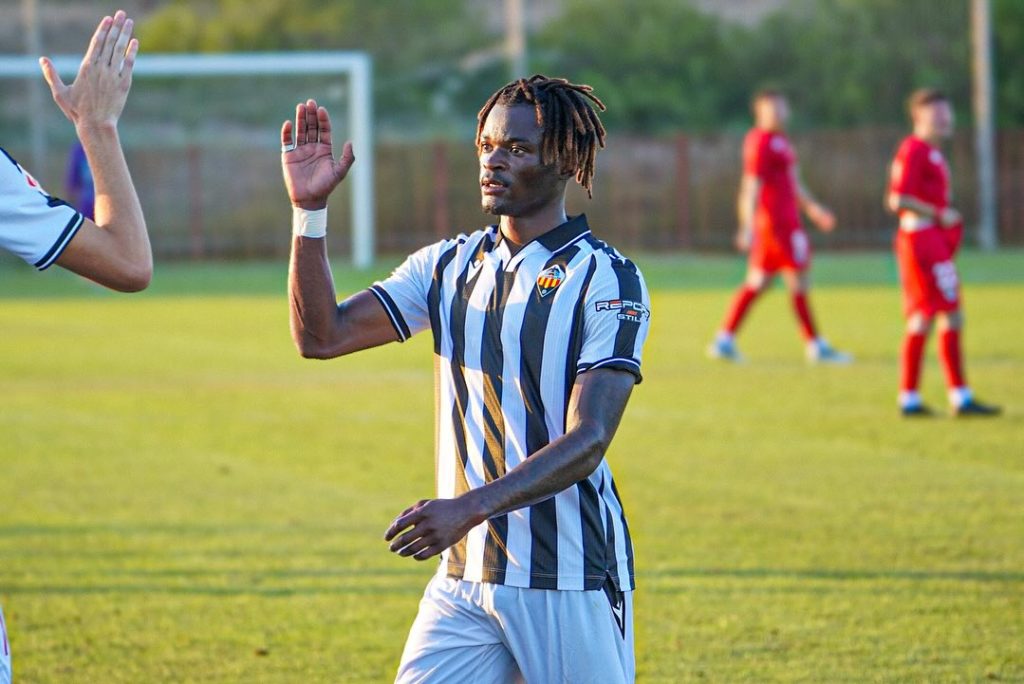 D2 Espagne: Brian Kibambe Cipenga fait officiellement ses débuts avec Castellon