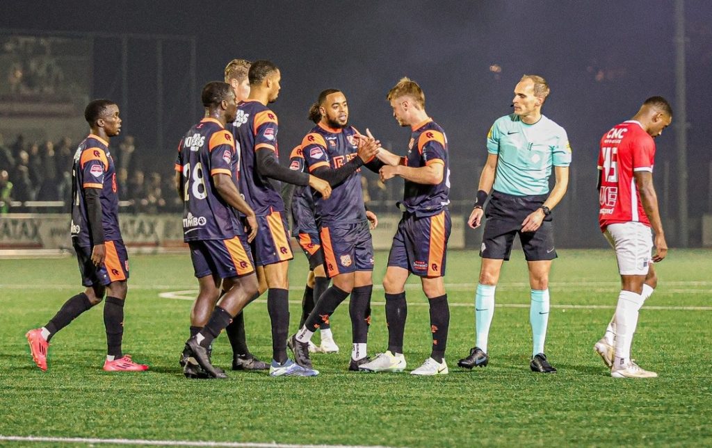 Coupe de Pays-Bas: ça passe sans encombres pour Xavier Mbuyamba et Volendam