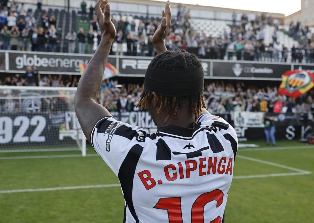 D2 Espagne: Brian Kibambe Cipenga fête sa 1ère titularisation avec Castellon avec un succès