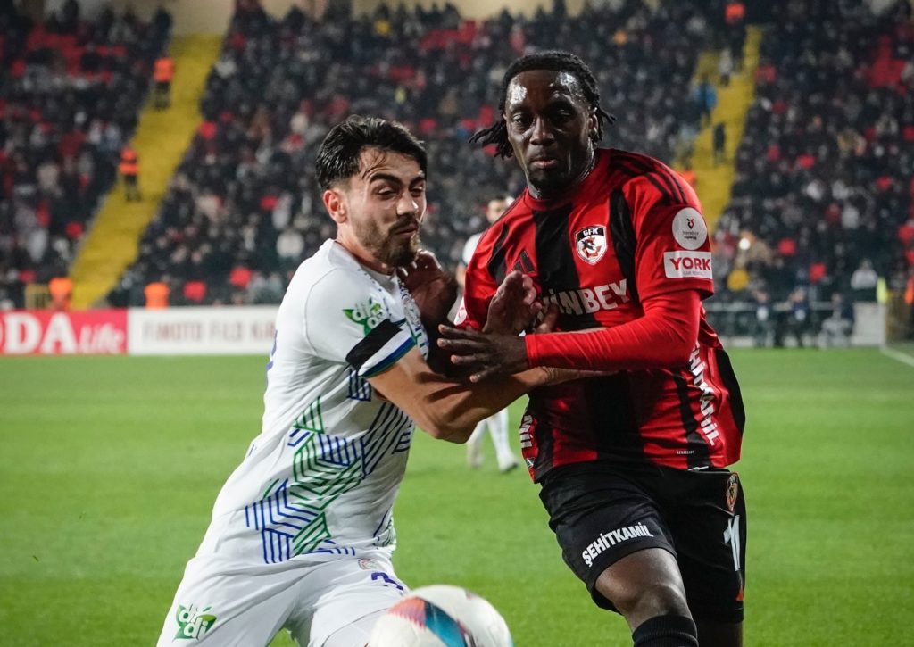 D1 Turquie: Christopher Lungoyi et Gaziantep font l’essentiel avec Rizespor