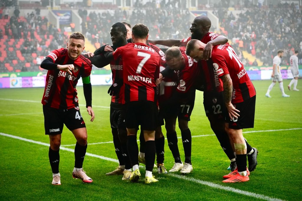 D1 Turquie: Belle opération pour Salem Mbakata, Christopher Lungoyi et Gaziantep