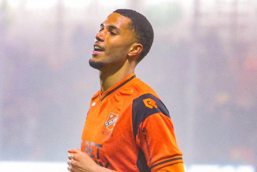 D2 Pays-Bas: 4ème but pour Xavier Mbuyamba avec Volendam vainqueurs du Vitesse Arhneim