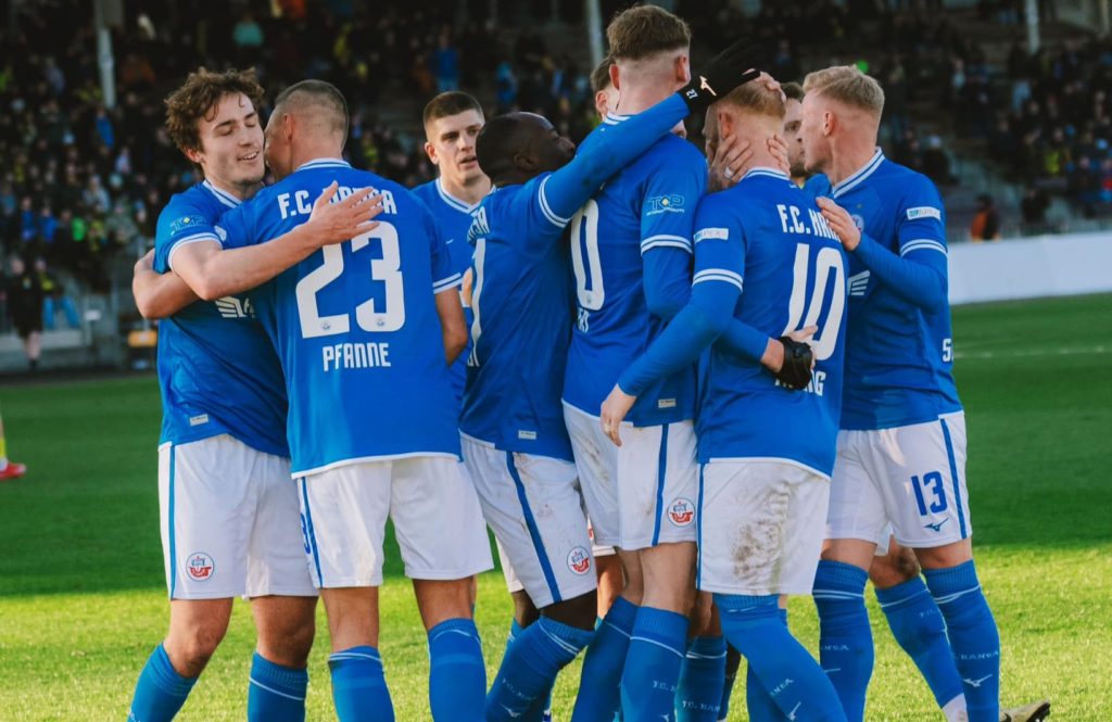 D3 Allemagne: Christian Kinsombi participe au succès du Hansa Rostock sur Dortmund de Rodney Elongo Yombo