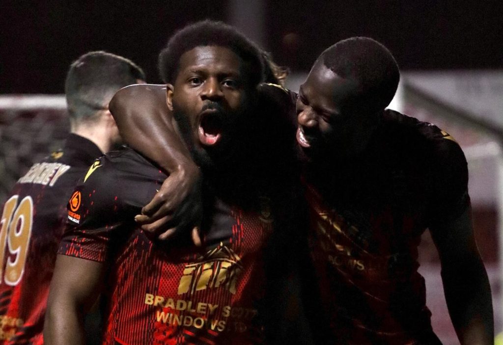 D5 Angleterre: Déjà 8 buts pour Nathan Tshikuna avec Tamworth