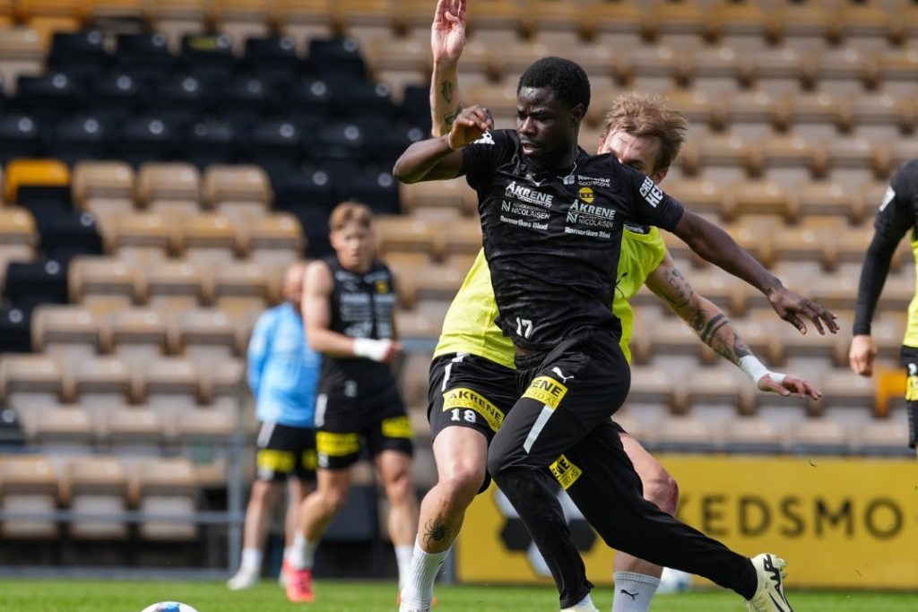 D2 Norvège: Éric Kitolano passeur décisif avec Lillestrøm ceinturés par Skeid