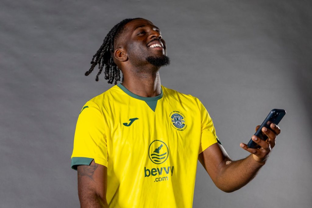 Hibernian : «Pour être honnête, je ne suis jamais parti» (Rocky Bushiri)