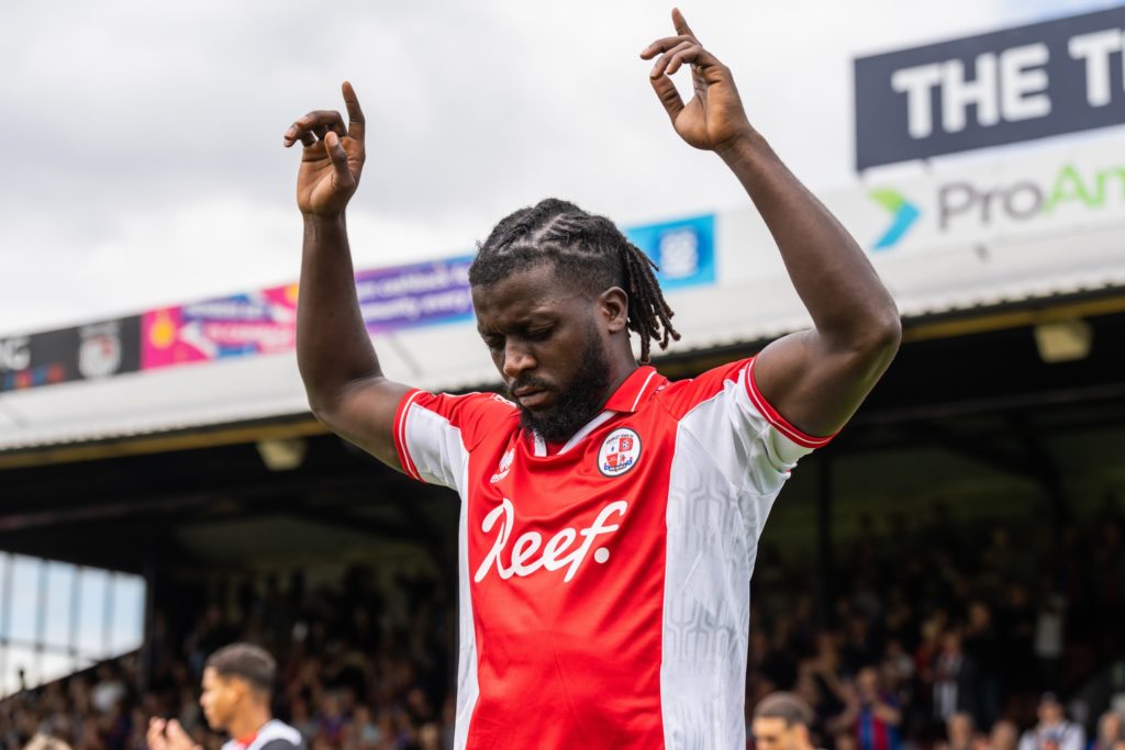 D4 Angleterre: Kabongo Tshimanga et Crawley Town accrochent leur 1er point de la saison après 3 revers de suite