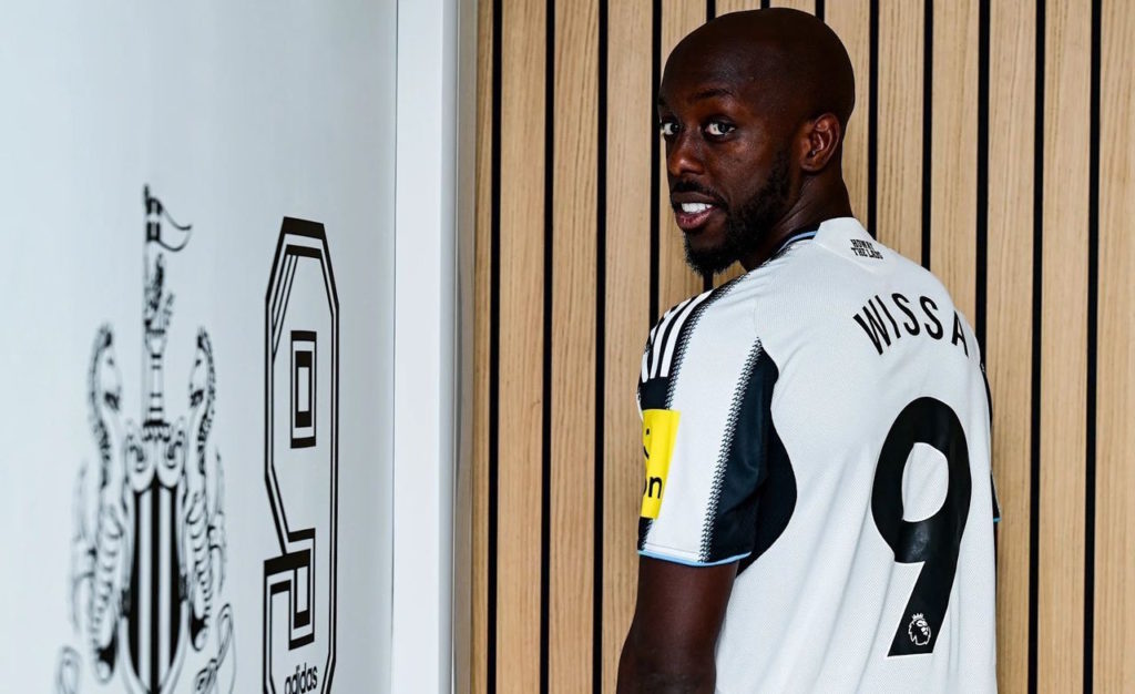 Newcastle: «Il s’est entraîné pendant la pause et semble en forme» (Eddie Howe sur Yoane Wissa)