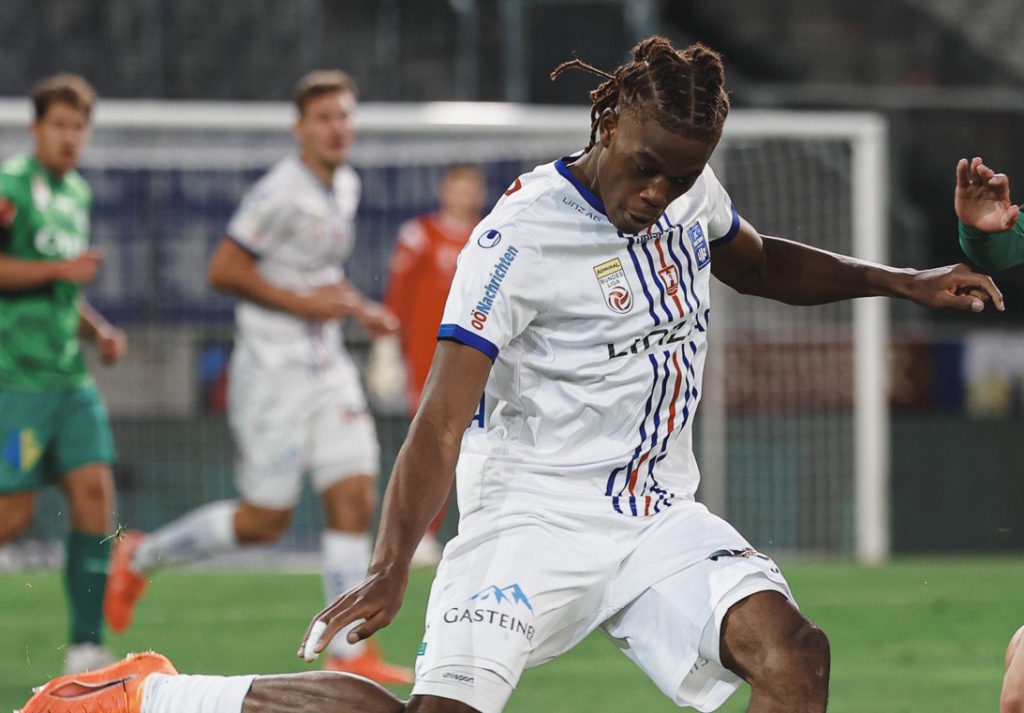 Transfert: Elias Bakatukanda, peut-être un retour en Allemagne dans les prochains jours