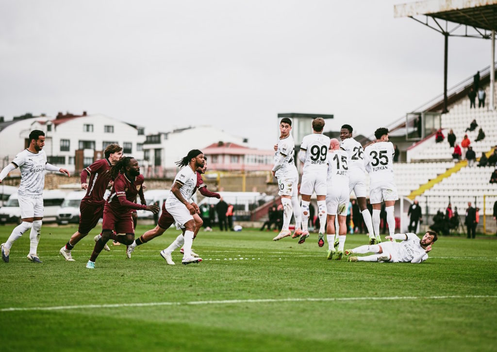 D2 Turquie: Rémi Mulumba, Dieumerci Ndongala et Bandirmaspor surprennent Bodrumspor