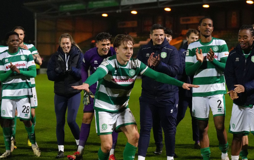 D5 Angleterre: Joy Mukena et Yeovil Town se reprennent bien devant Sutton