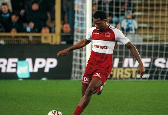 D1 Belgique: Enrique Lofolomo et le Zulte Waregem renversants face à Dender de Noah Mbamba