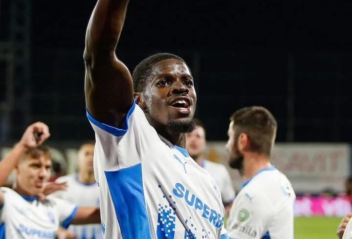 D1 Roumanie: Steven Nsimba et l’Universtatea Craiova tiennent le bon bout