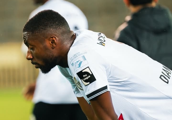 D2 Belgique: Jeovanni Dianganga et Lokeren espèrent toujours les Play Off malgré le nul face à Seraing de Fostave Mabani et de Emmanuel Tshimbalanga