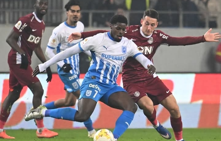 D1 Serbie : Sèchement battus, Steven Nsimba et l’Universtatea Craiova laissent filer leur fauteuil de leader