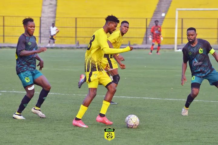 Ligue 1 / Play-offs : Avec déjà une place africaine, Maniema Union clôture avec un revers