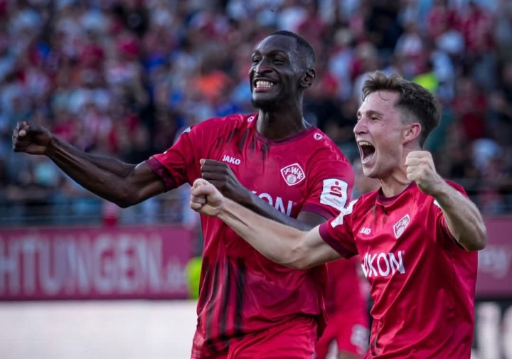 D3 Allemagne: Tarsis Bonga encore décisif avec le Würzburger Kickers large vainqueur du Wehen Wiesbaden
