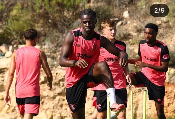 Transfert: Une petite lueur d’espoir pour Clinton Nsiala